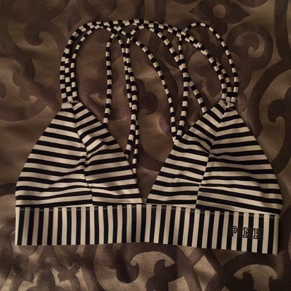 Super cute strappy sports bra